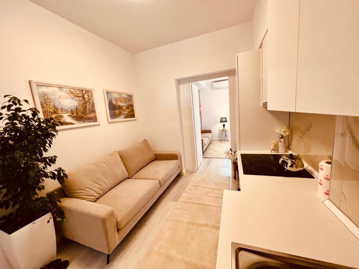 Leo'S Apartments Tirana Garden View Agim Kadrimi エクステリア 写真